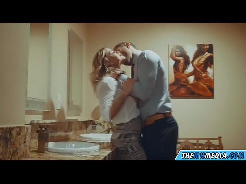❤️ Rehefa mamitaka anao ao amin'ny trano fidiovana ho an'ny besinimaro ny blonde be busty ❤️ Analy pôrnôgrafia amin'ny mg.gaypornforyou.ru